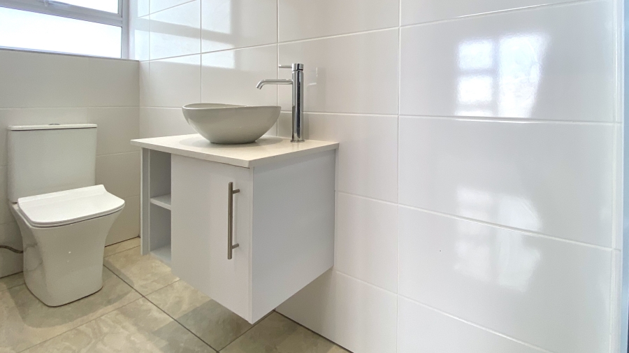 3 Bedroom Property for Sale in Golden Mile Western Cape